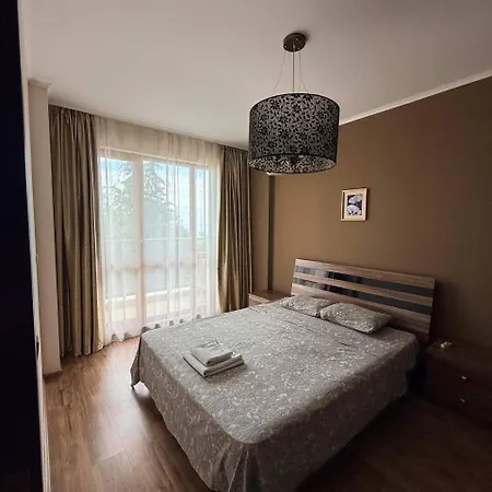 Golden Line Apartament *